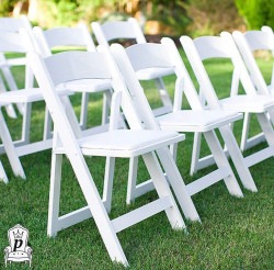 IMG 1658 1769367741 White resin chair