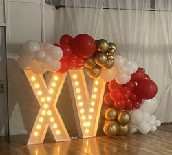 Marquee letters